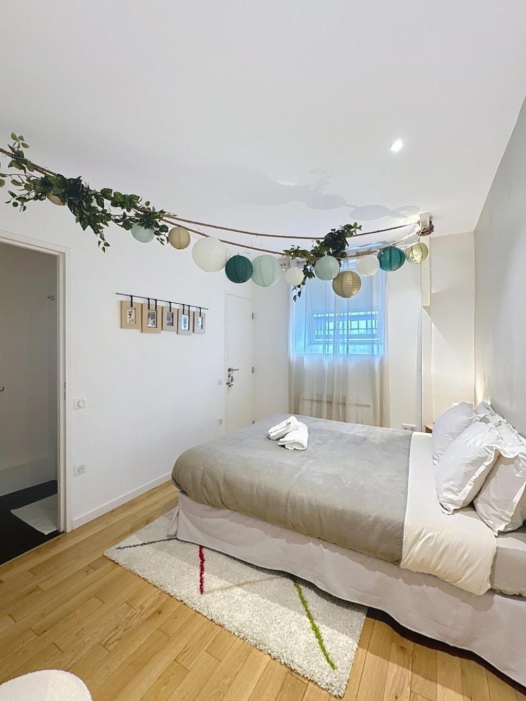 So Guest- Pepite De Charme Proche Cathedrale, Climatisation Parking Apartment Reims Luaran gambar