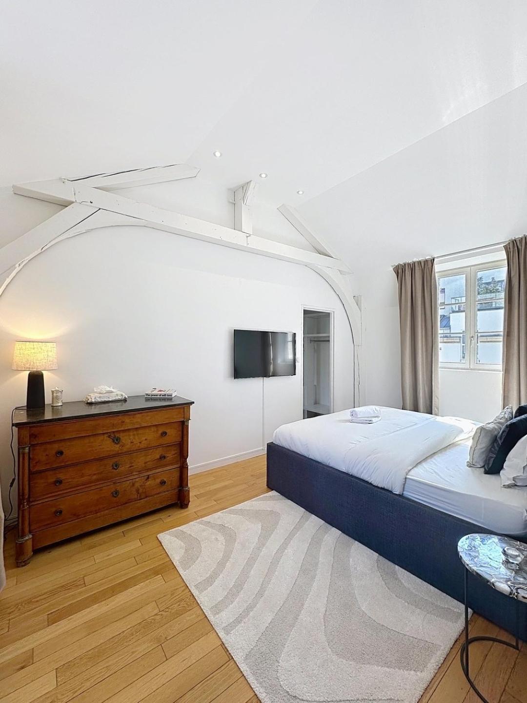 So Guest- Pepite De Charme Proche Cathedrale, Climatisation Parking Apartment Reims Luaran gambar