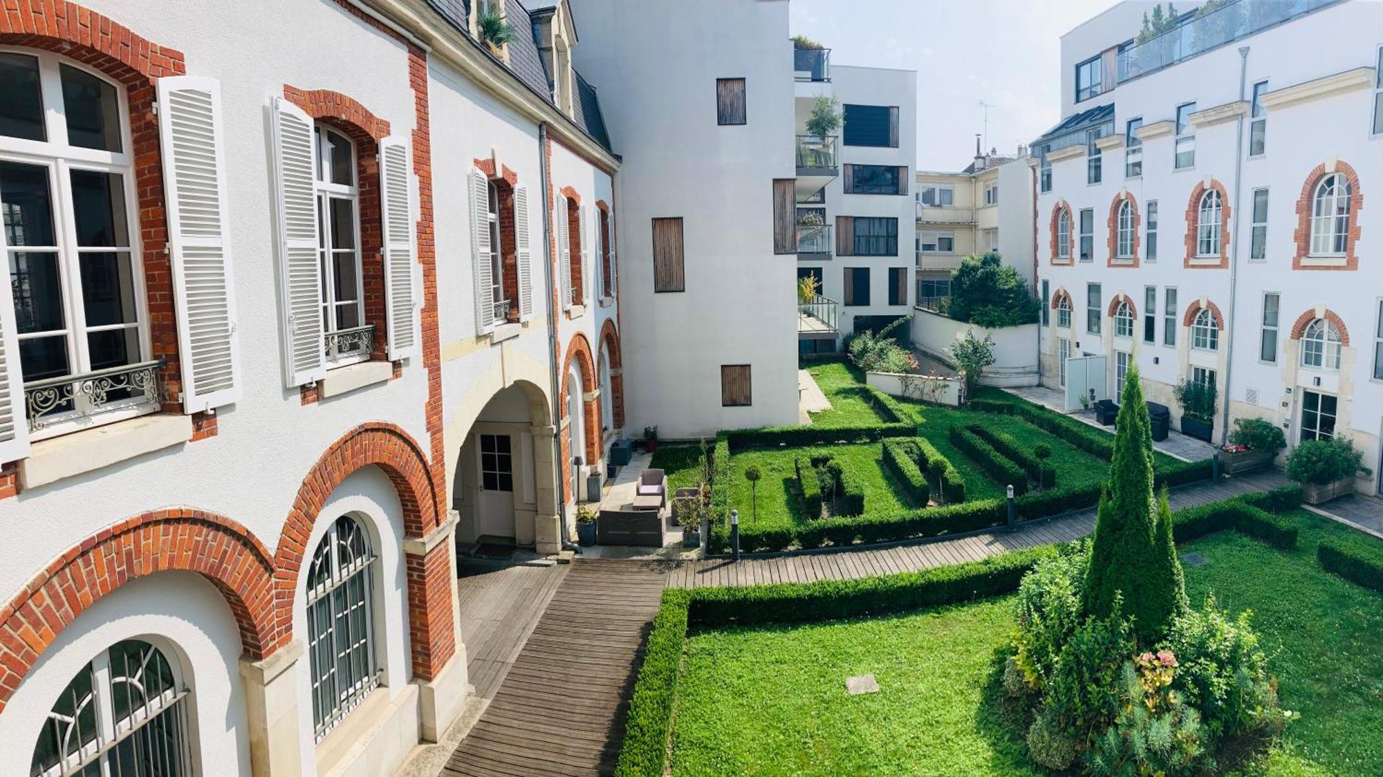 So Guest- Pepite De Charme Proche Cathedrale, Climatisation Parking Apartment Reims Luaran gambar